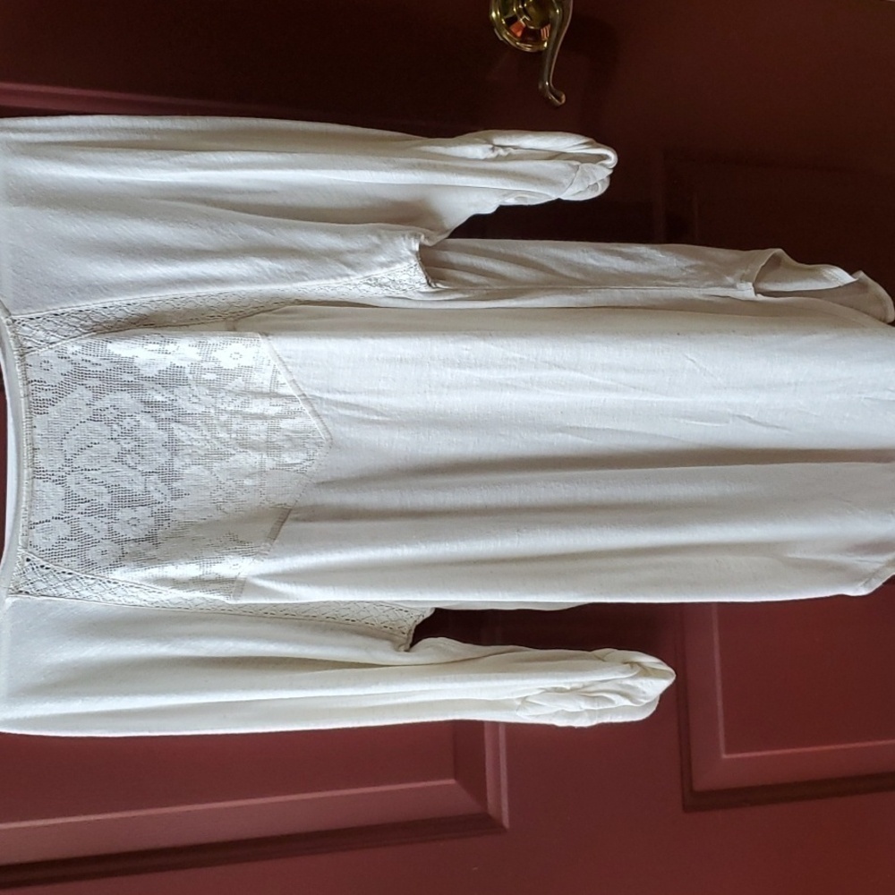 Free People creme blouse  red needlework stripe Lace inset Hi Lo Size medium NWT - Picture 10 of 14